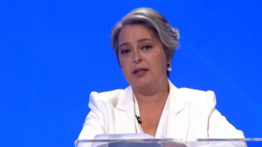 Jara descarta papel especial del PC en su gobierno: "Va a ser igual que todos los demás partidos"