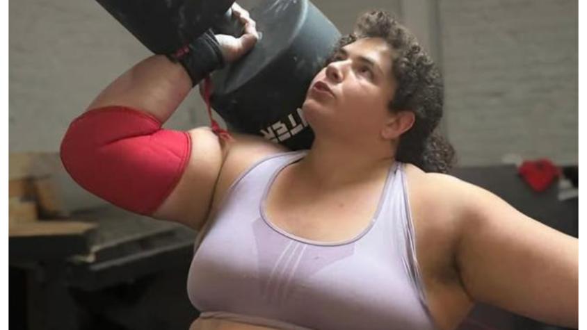 Arrebatan trofeo a "Mujer Más Fuerte del Mundo": Foto en sitio para adultos confirmó que es "hombre biológico"