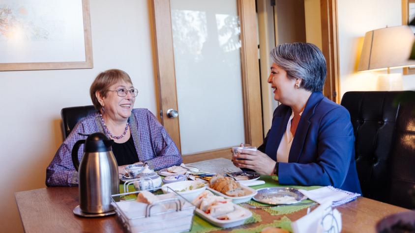 RN envía oficio a canciller por reunión de Bachelet con Jara y acusa que su candidatura a la ONU "es inviable" RN envía oficio a canciller por reunión de Bachelet con Jara y acusa que su candidatura a la ONU "es inviable"