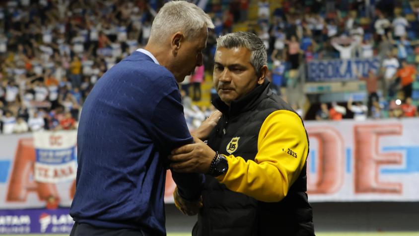 Fracasó en Chile, se fue a Ecuador y ahora está nominado a mejor DT del mundo