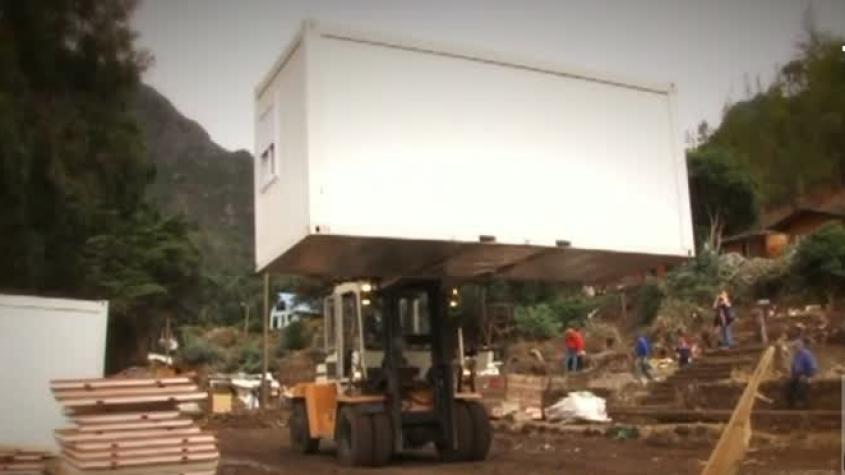 Comienza reconstrucción de escuela arrasada por tsunami en Juan Fernández Comienza reconstrucción de escuela arrasada por tsunami en Juan Fernández