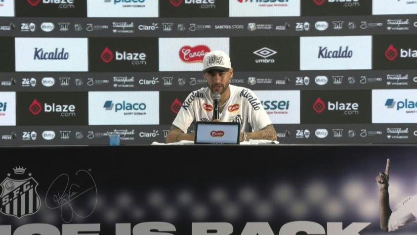 Neymar fue operado con éxito de la rodilla izquierda