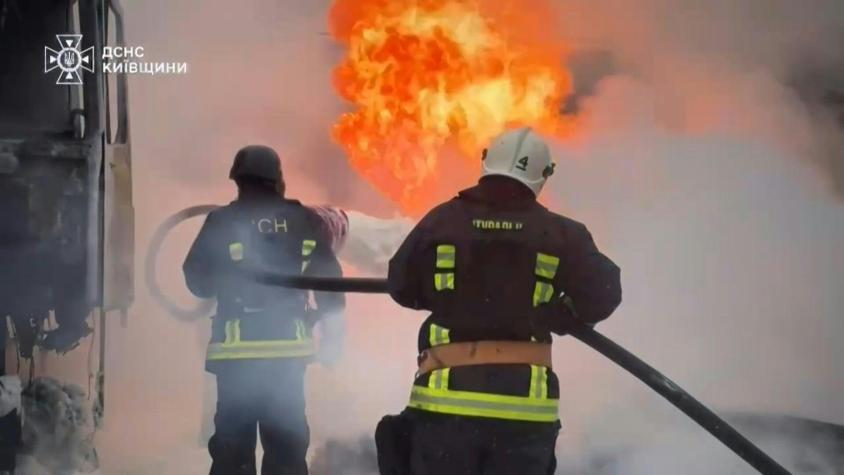 Rusia bombardea Kiev en vísperas de la reunión entre Trump y Zelenski