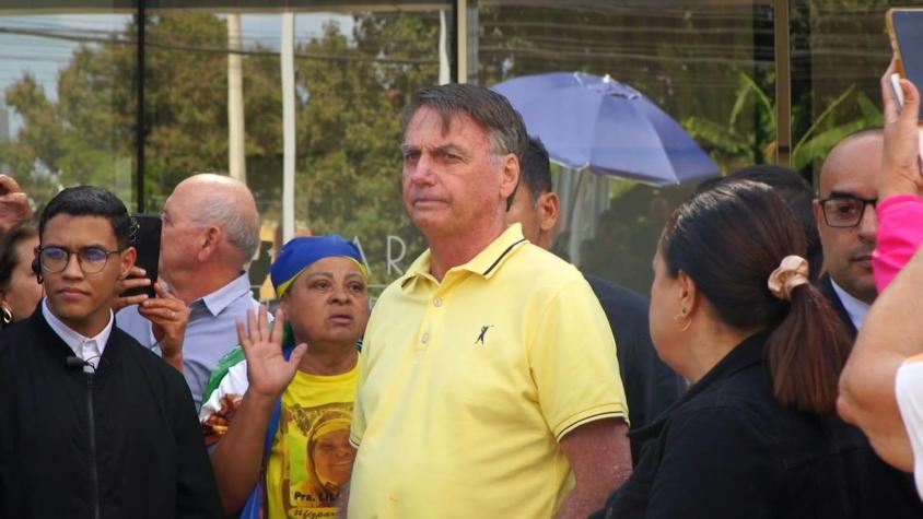 Bolsonaro se somete a procedimiento por hipo recurrente desde hace meses