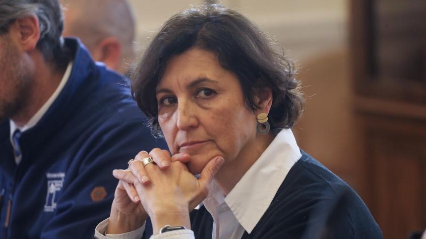 Polémica en Hospital del Salvador: Acusan atención prioritaria para operar a madre de ministra de Salud