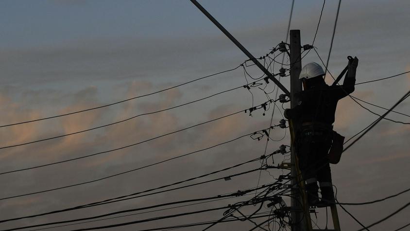 Enel anuncia corte programado de luz para este sábado en cinco comunas de la RM