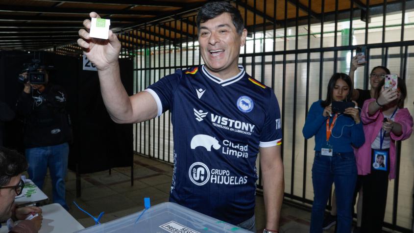 "Hoy no gana ni Kast ni Jara": El mensaje de Parisi sobre el resultado que tendrá la segunda vuelta "Hoy no gana ni Kast ni Jara": El mensaje de Parisi sobre el resultado que tendrá la segunda vuelta