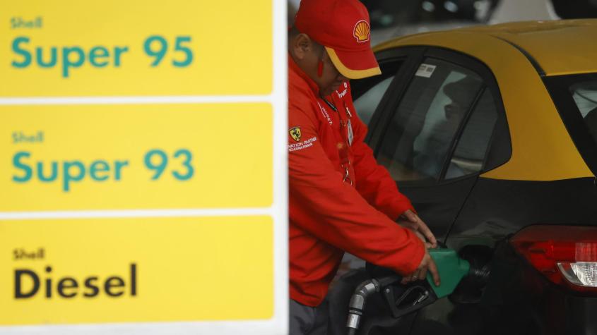 Bencinas caerían hasta casi $80 por litro en Chile durante el verano