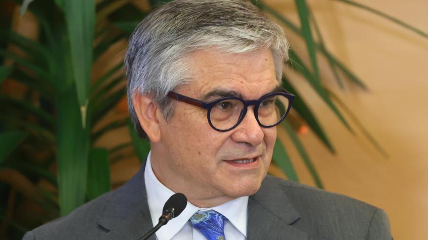 Mario Marcel asegura que la economía tuvo "un shock populista" del cual "participaron todos los sectores políticos"