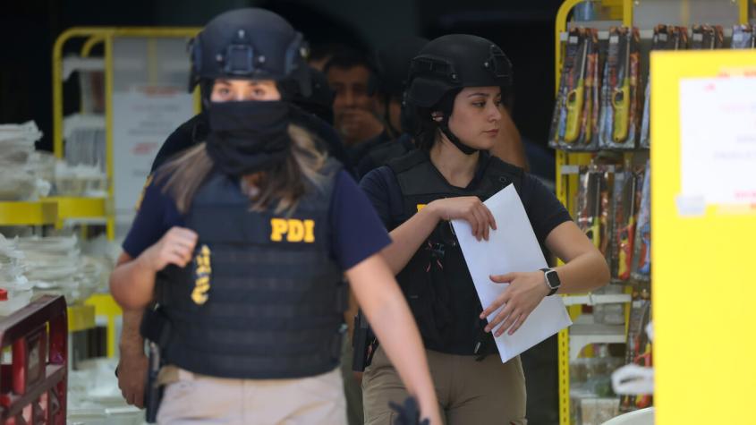 Nuevos antecedentes de masivo allanamiento en Barrio Meiggs: 16 ciudadanos chinos y un carabinero detenidos