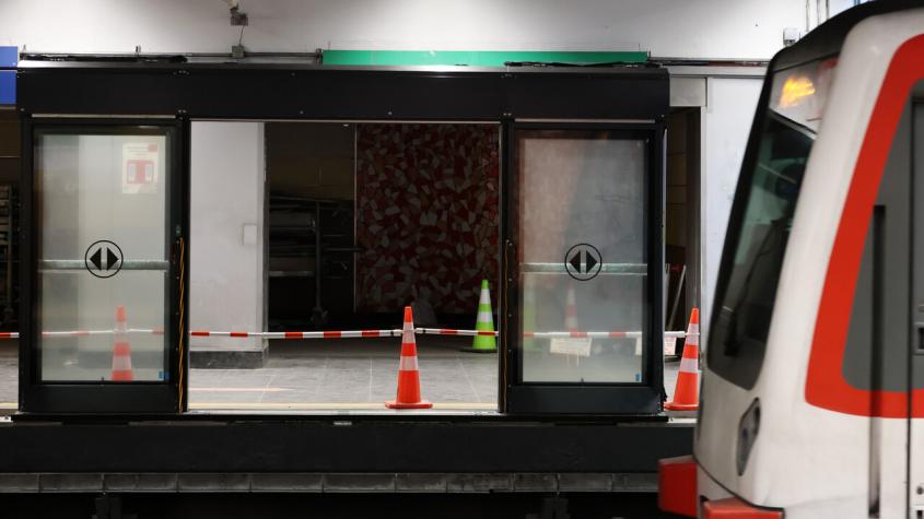 NUEVAS FOTOS: Así avanza la instalación de puertas de andén en la Línea 1 del Metro