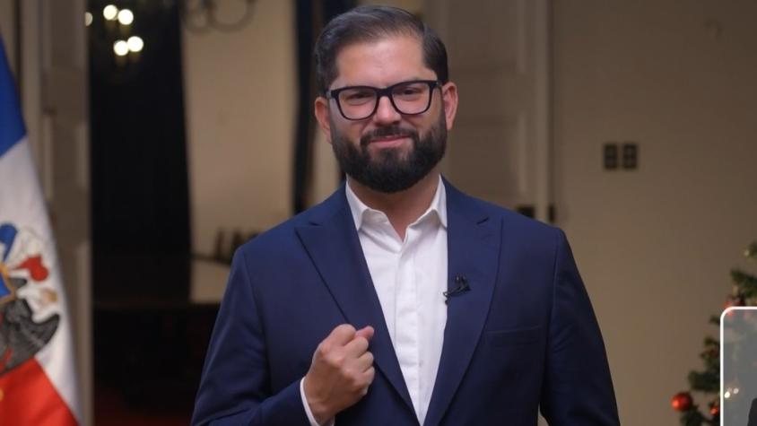 Boric envía su último mensaje de Año Nuevo: "Sigamos cuidando a nuestra patria y a nuestra gente"
