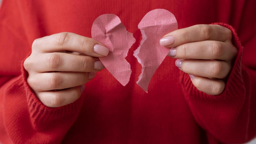 Psicóloga explica por qué romper con un "casi algo" puede doler aún más que terminar con una relación larga