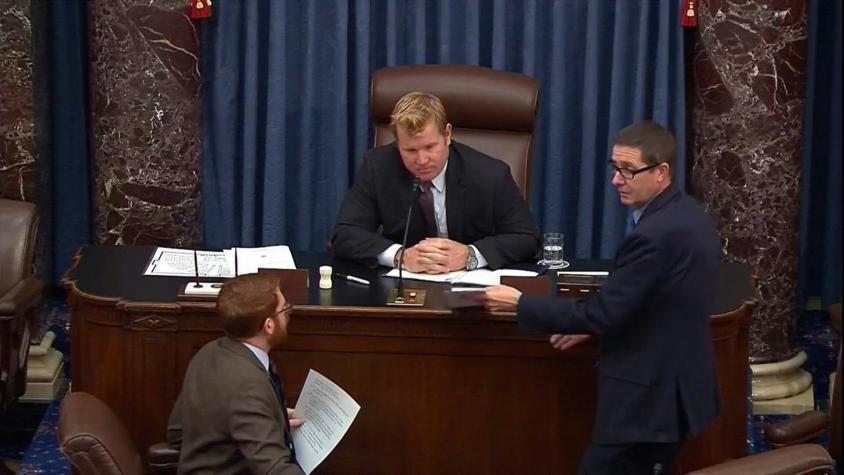 Senado de EEUU vota para limitar capacidad militar de Trump en Venezuela