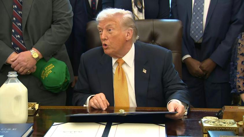 Trump asegura que "matanza" en Irán "ha cesado", pero es ambiguo sobre una intervención