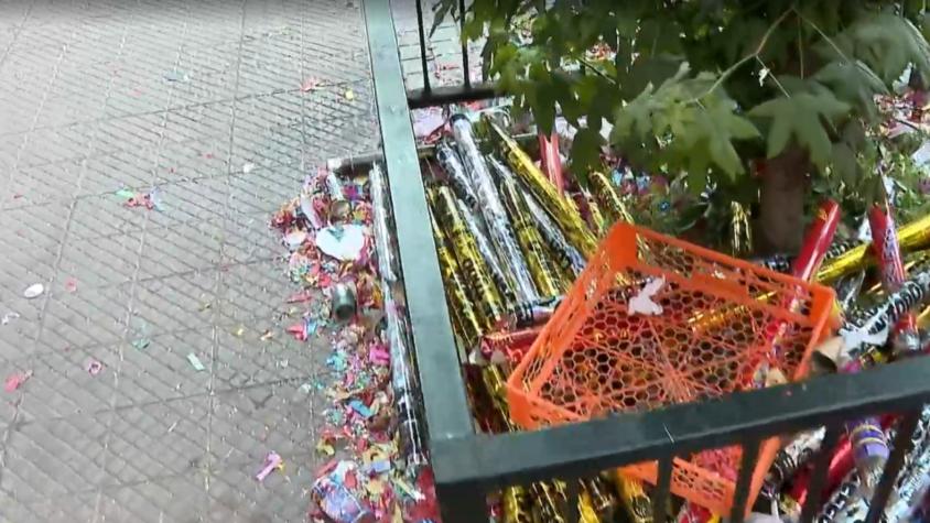 El lado B del Año Nuevo: aún hay basura en las calles de Santiago