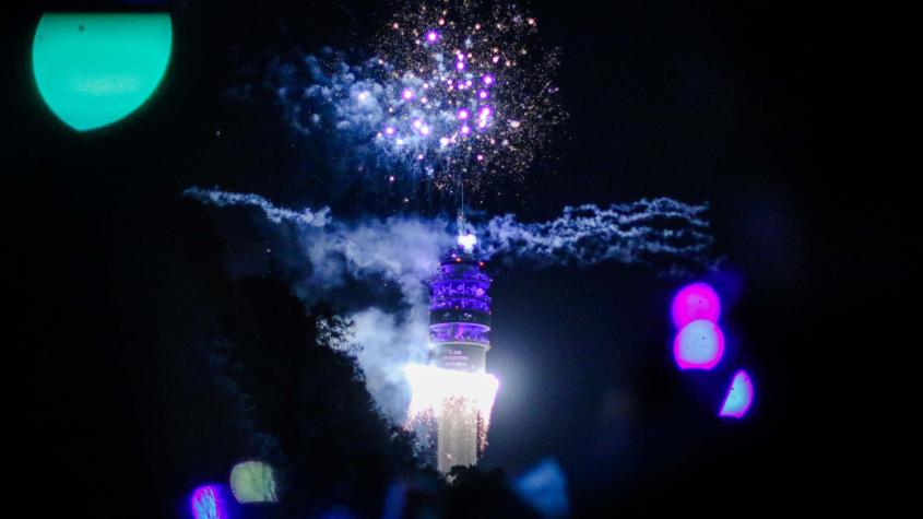 El imprevisto que obligó a reducir la duración del show pirotécnico en la torre Entel