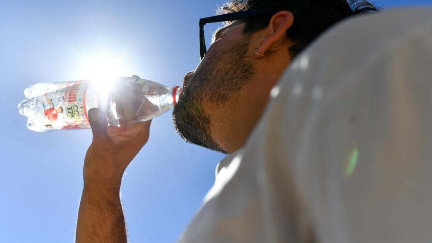 Meteorología emite aviso por altas temperaturas en tres regiones y en medio de incendios forestales