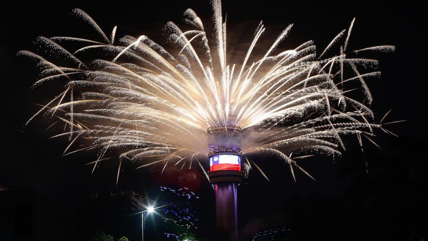Drones y fuegos artificiales: Así fue la fiesta de Año Nuevo 2026 en la Torre Entel