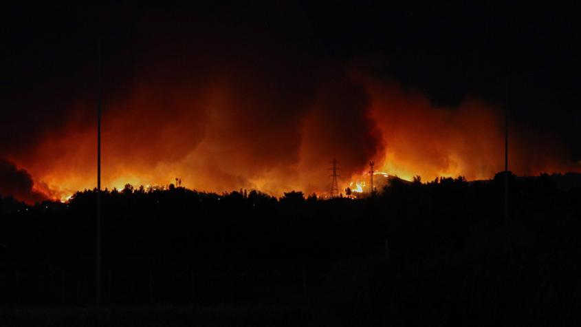 Evacuaciones en varios sectores del Ñuble y Biobío por incendios forestales: Últimas noticias minuto a minuto