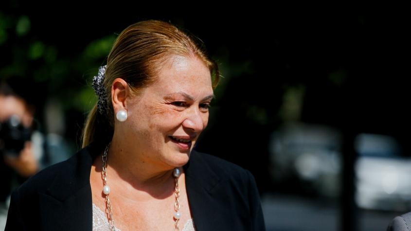 “Tener dinero arriba de la cama no es delito”: defensa de Ángela Vivanco cuestiona fotografía presentada por Fiscalía