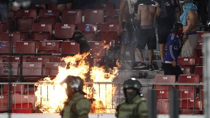 "Se presentarán las querellas": U. de Chile identificó a siete personas que participaron en desórdenes durante partido ante Audax "Se presentarán las querellas": U. de Chile identificó a siete personas que participaron en desórdenes durante partido ante Audax