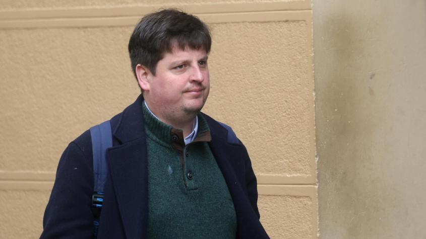 FA advierte tres "identidades" y no dos en la futura oposición: Socialismo Democrático, Frente Amplio y Partido Comunista