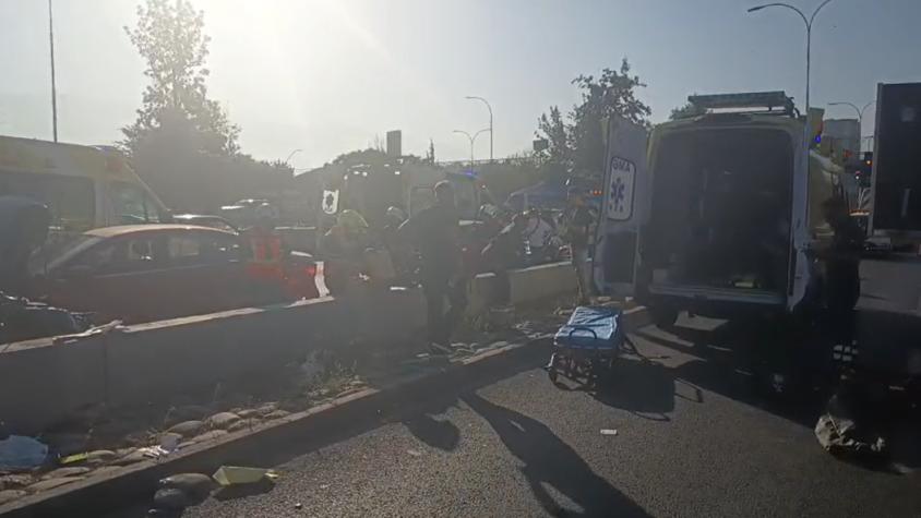Grave accidente en Autopista Central deja al menos siete personas atropelladas