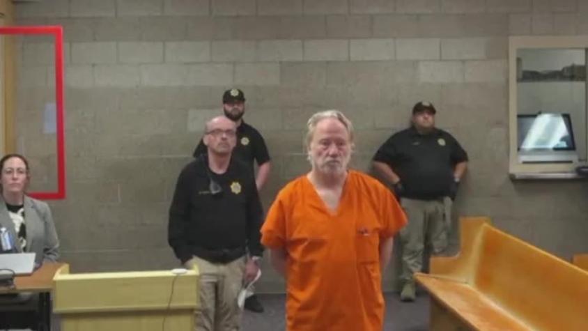 El actor Tim Busfield es encarcelado sin derecho a fianza por cargos de abuso sexual infantil