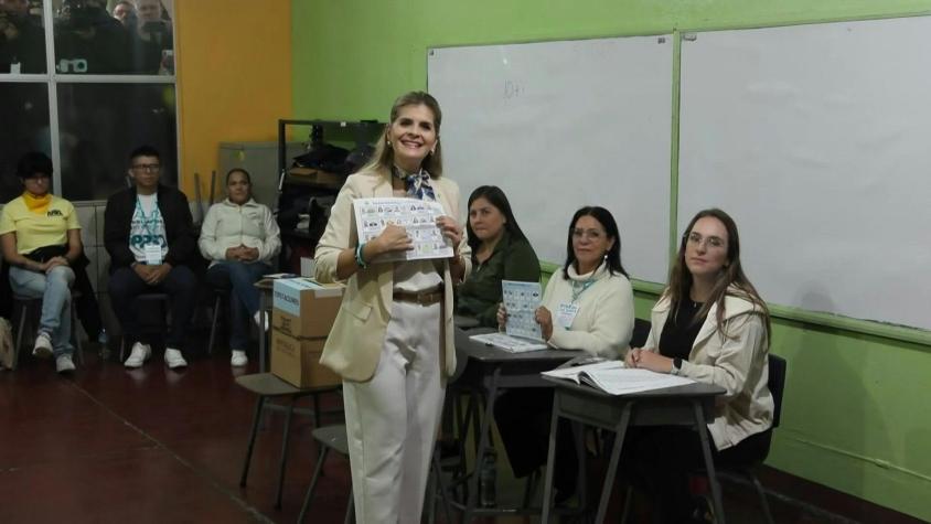Derechista Fernández se perfila ganadora de elección presidencial en Costa Rica