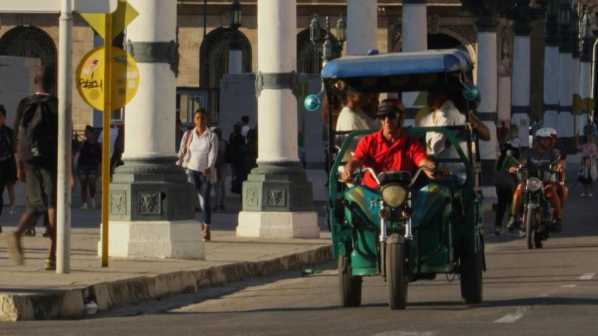Triciclos eléctricos y bicitaxis, la alternativa ante la crisis de combustible en Cuba