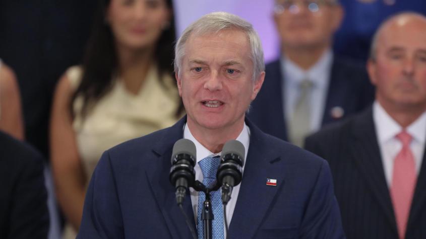 Kast acusa "emergencia fiscal" y desata pugna con el Gobierno