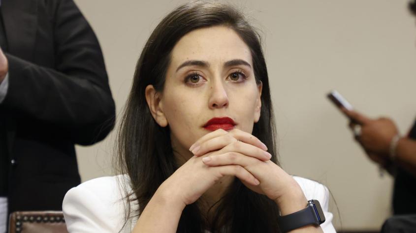 Ripamonti defiende gestión ante megaincendio tras informe de Contraloría: "¿Te imaginas yo hubiese esperado"