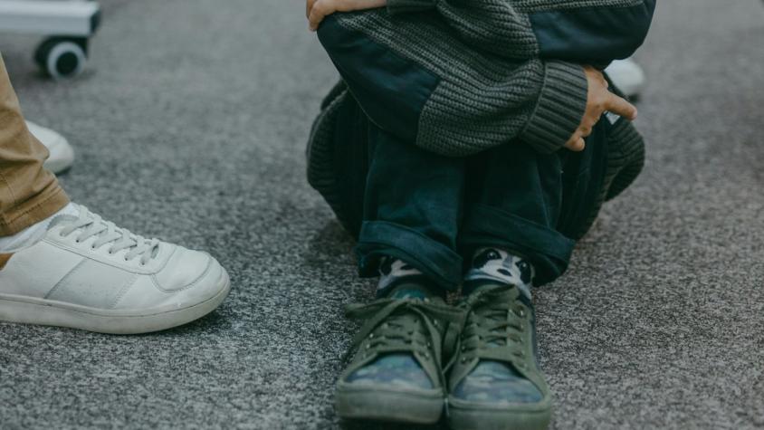 Impactante caso en Francia: acusan a diez hombres de drogar y violar a un menor de 5 años