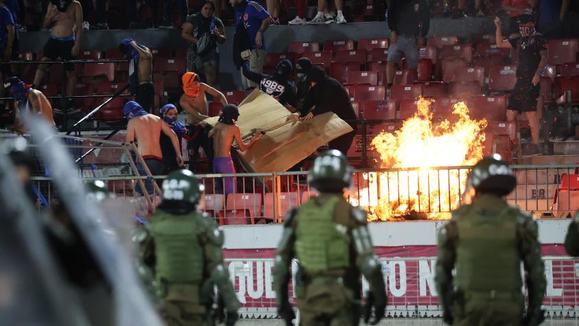 Periodista alemana asiste al duelo entre la U y Audax Italiano en el Nacional: ésta fue su reacción frente a los incidentes