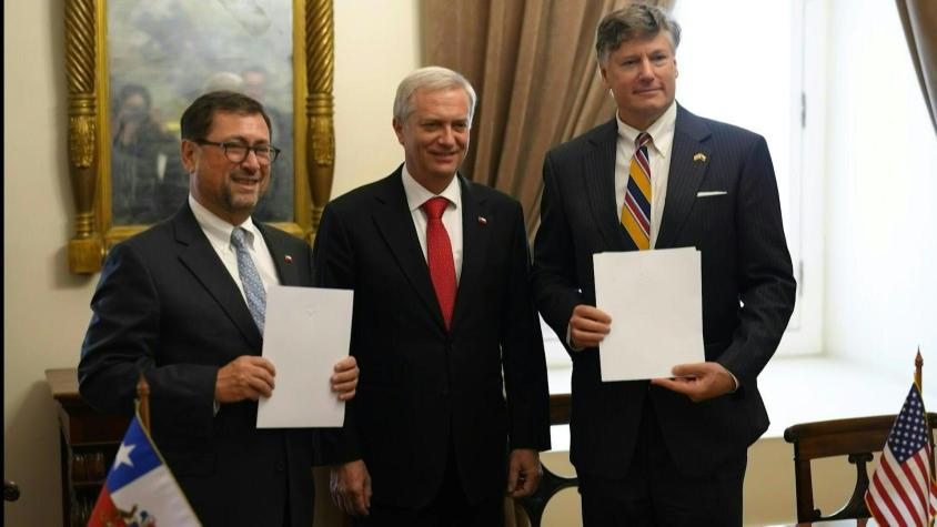 Chile y EEUU se comprometen a "explorar" proyectos en minerales críticos