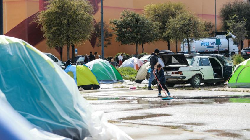 El drama de una familia en Líbano: "Es un bebé, pero ya sabe qué es un misil" El drama de una familia en Líbano: "Es un bebé, pero ya sabe qué es un misil"