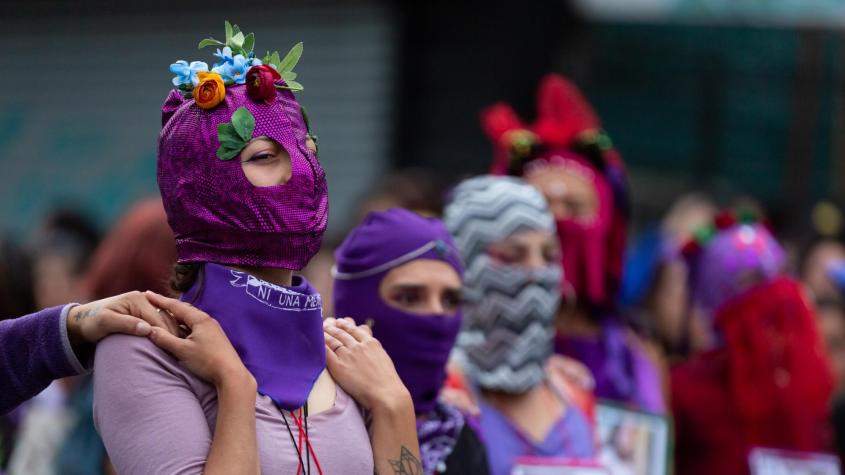 Día Internacional de la Mujer: ¿Por qué el lazo morado se convirtió en símbolo del 8M?