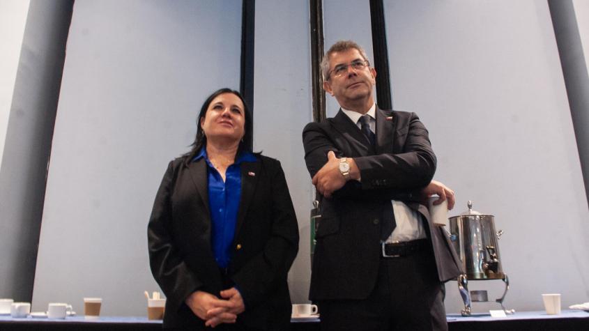 Lo que implica la decisión de Kast de validar la polémica versión de Steinert