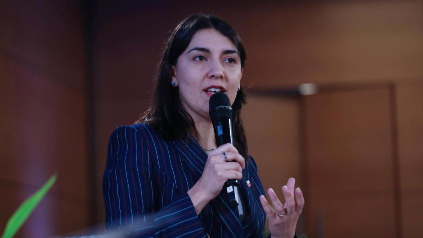 Ministra Judith Marín fija postura por aborto y anticoncepción de emergencia y responde a críticas a su fe: "basta de prejuicios"