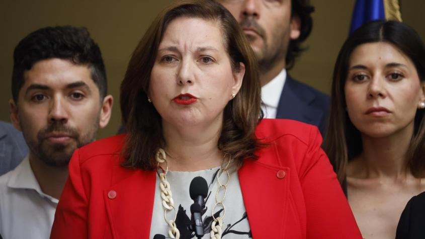 PS expresa su "categórico e indignado rechazo" al retiro del apoyo del gobierno a candidatura de Bachelet: acusa "mezquindad política"