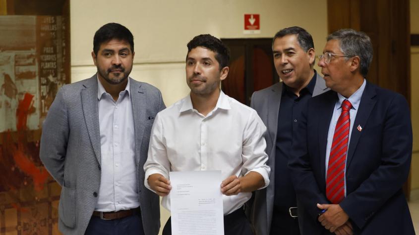 Bancada PS solicita reunión a Kast por proyecto de conmutación de penas y pide saber "cuál va a ser la urgencia" que le darán