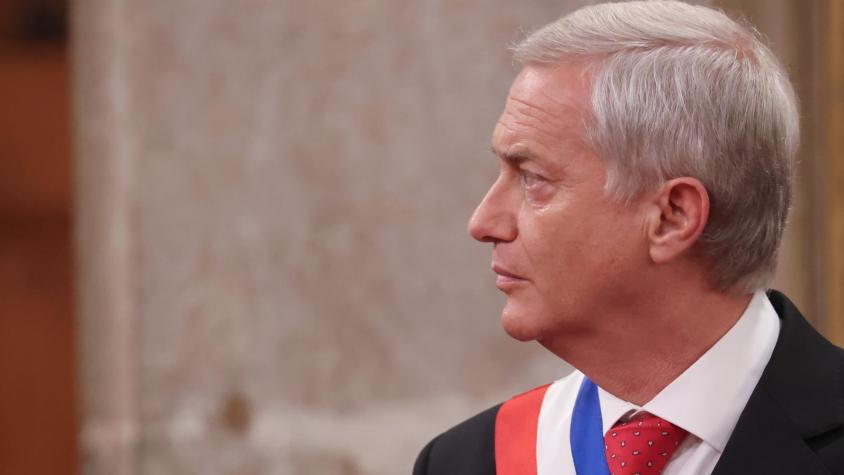 Kast explica su advertencia de expulsar a migrantes una vez que llegara a La Moneda: "No queremos hacer una persecución" Kast explica su advertencia de expulsar a migrantes una vez que llegara a La Moneda: "No queremos hacer una persecución"