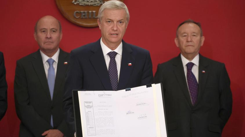 Presidente Kast promulga ley de emergencia energética en medio de alza de los combustibles: ¿Qué contempla?