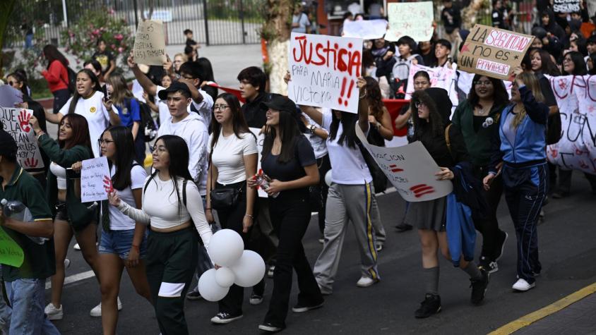 Así fue el emotivo adiós a la Tía Vicky, la inspectora asesinada en colegio de Calama