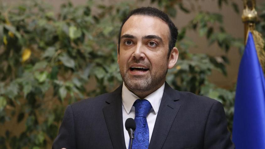 Senador Bianchi explica ausencia en votación de proyecto de conmutación de penas y descarta "negociación" con la derecha