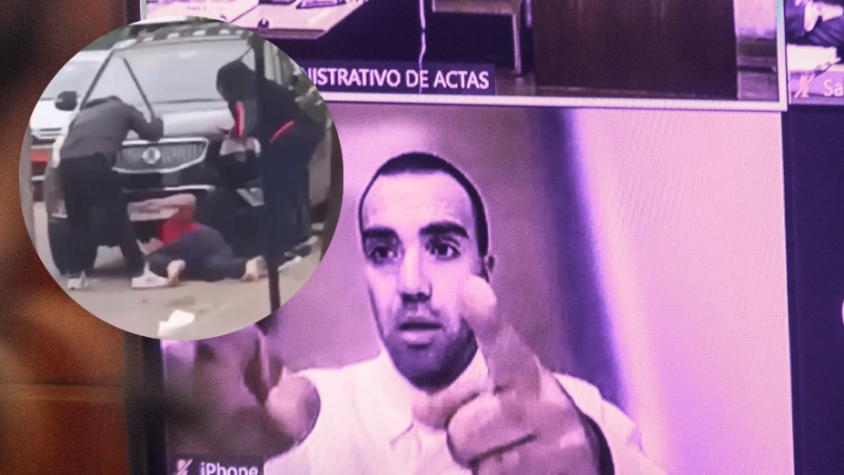 Revelan video de brutal golpiza a Martín de los Santos tras salir del Centro de Justicia Revelan video de brutal golpiza a Martín de los Santos tras salir del Centro de Justicia