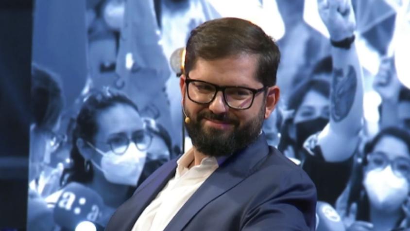 “Pensé que podía ser peor”: la reacción del presidente Boric a la comparación de su foto al entrar y salir de La Moneda 