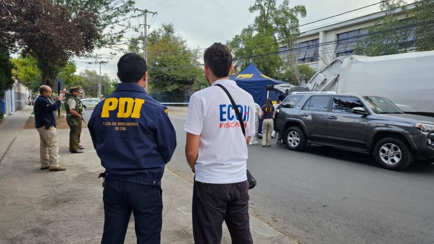 Maniatado y dejado frente a casa de alcaldesa: Qué se sabe del hallazgo de cadáver en Quinta Normal