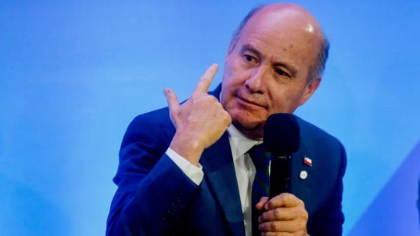 Bencina: Qué hay tras la acusación de Quiroz a Boric de dejar inédita “estrechez económica” (y la arremetida de la izquierda)